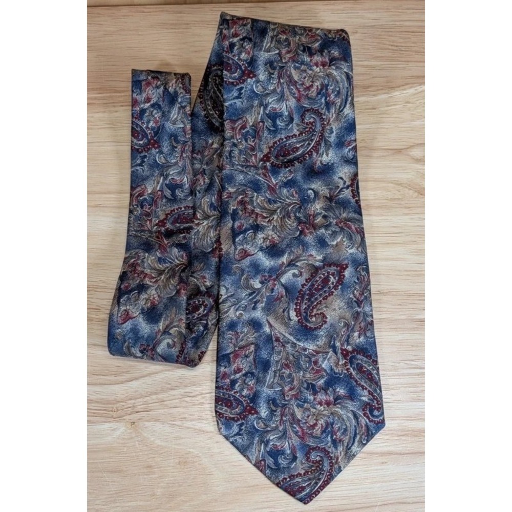 Barrington Mens Tie Blue Red Ornate Paisley 100% Italian Silk Classic Necktie